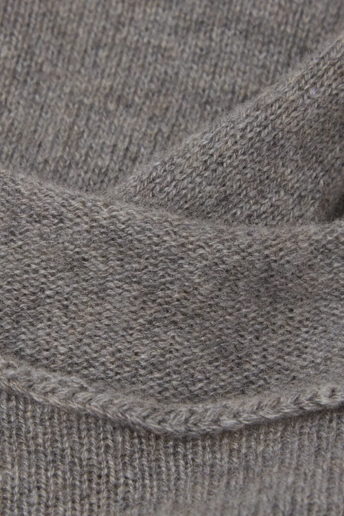 100% Cashmere Long-Sleeved Top