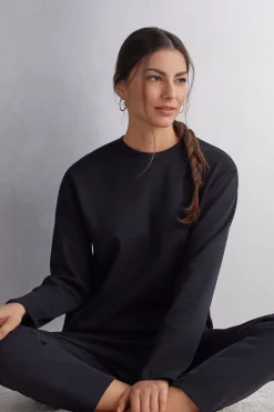 Long-Sleeved Cotton Top