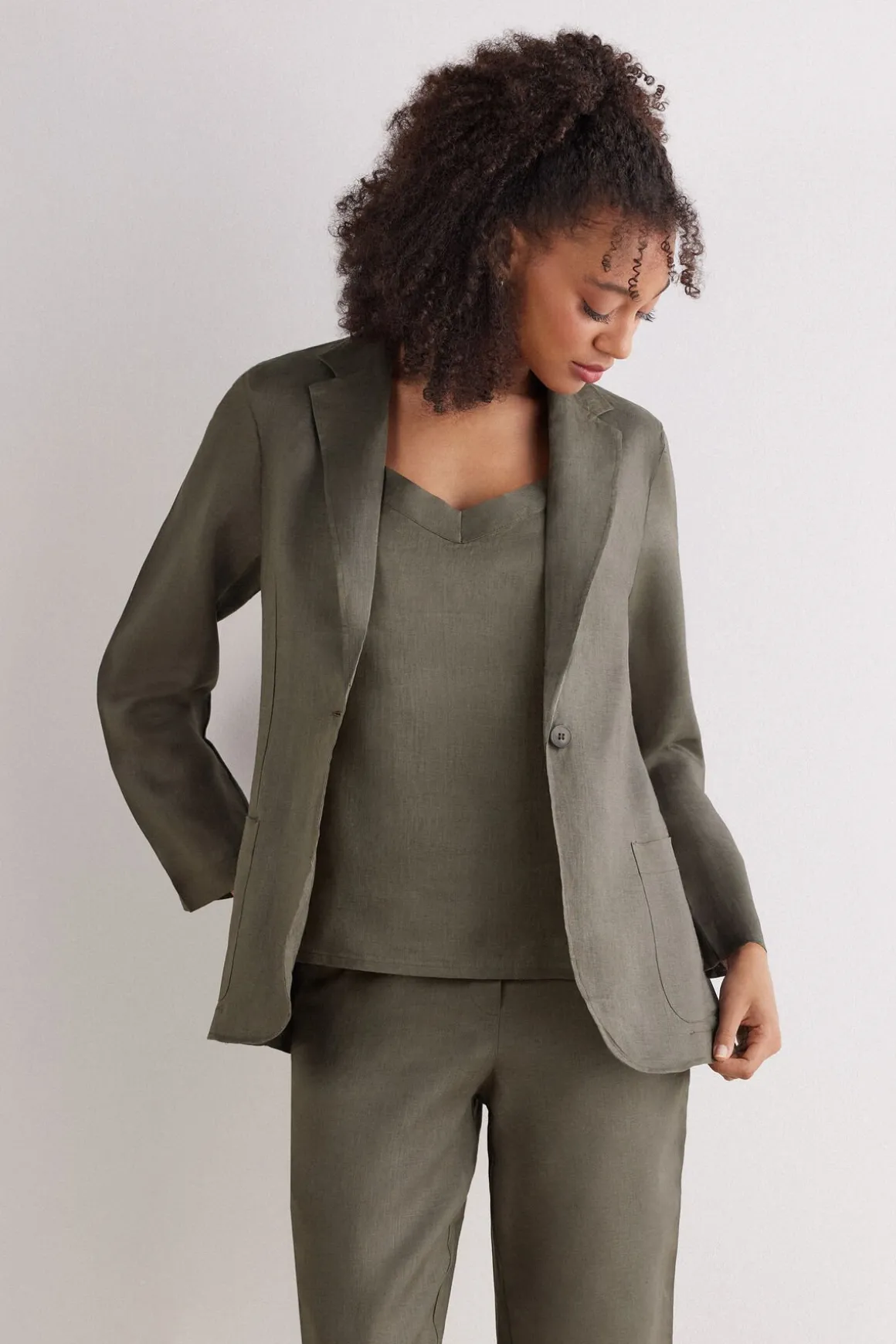 The Pure Linen Jacket