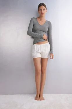 Ultralight Modal with Cashmere V-Neck Top